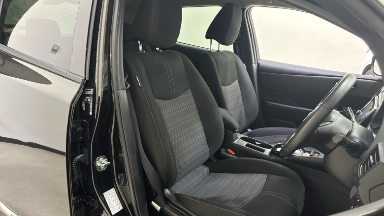 Nissan LEAF 110kW N-Connecta 39kWh 5dr Auto Electric Hatchback